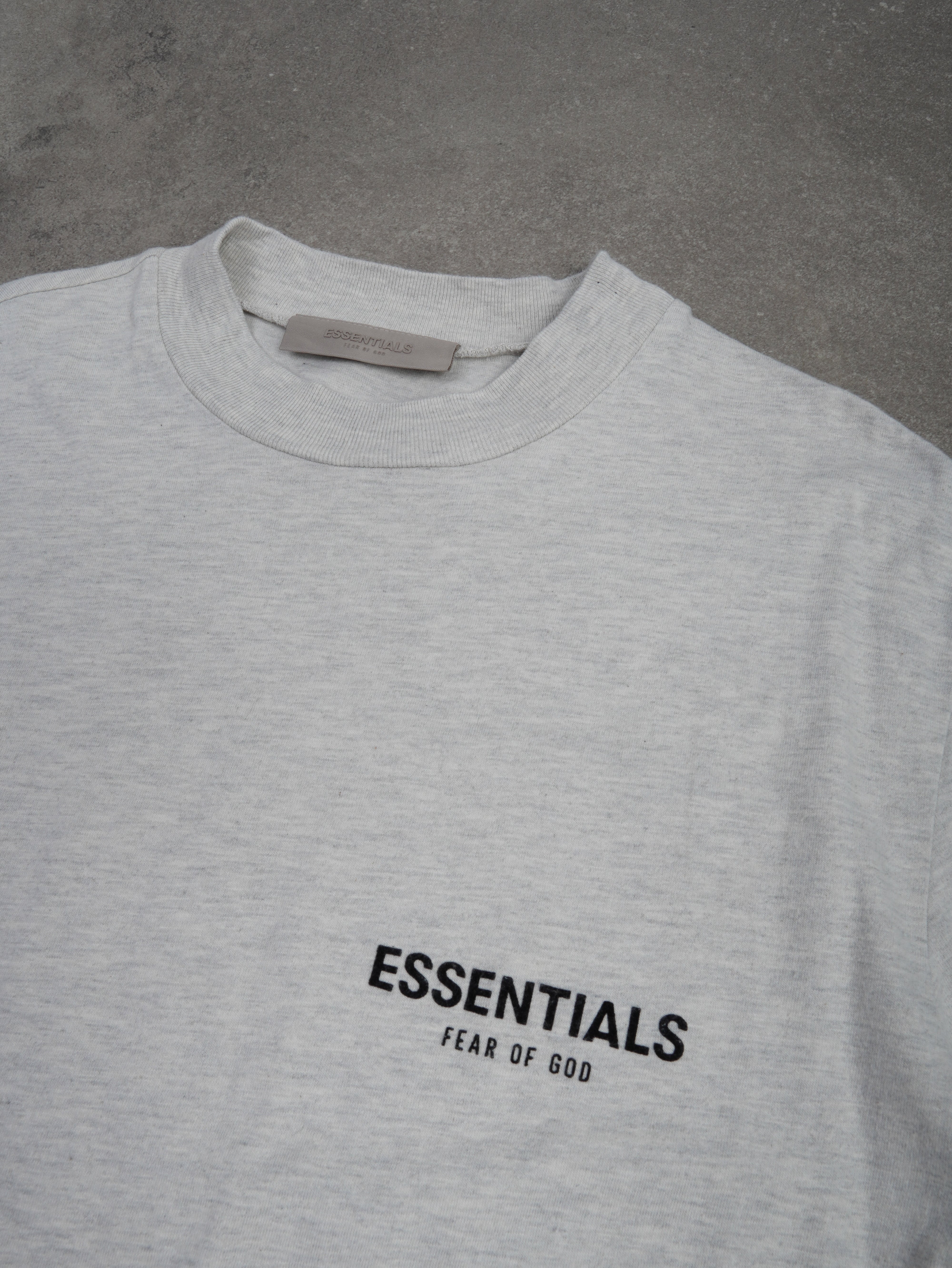 Essentials Vintage Essentials Fear of God T-Shirt - XS, Grau, Größe XS, unisex, Zustand Sehr gut, Preis 34.95€ – Rückansicht
